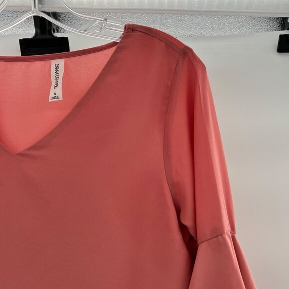 Zenana Outfitters Women's Long Bell Sleeve V-Neck Top Rosewood Size Small - Picture 4 of 9